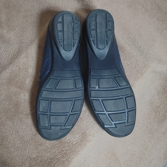 Women's Naturalizer Flexible Flat shoes 7M - Picture 3 of 4